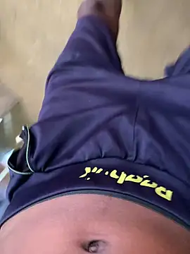 Snapshot of ShroveRising chatting on 12.09.24 ShroveRising online show from 12.09.24