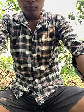 Snapshot of ShroveRising chatting on 03.18.25 ShroveRising online show from 03.18.25