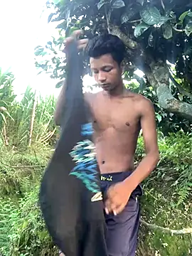 Snapshot of ShroveRising chatting on 10.08.25 ShroveRising online show from 10.08.25