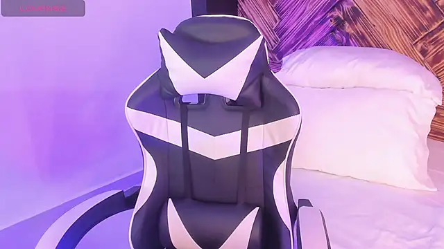 emma collson online show from 11.15.25