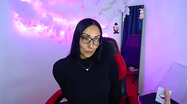 Snapshot of yaralyminjo2 chatting on 12.20.24 yaralyminjo2 online show from 12.20.24