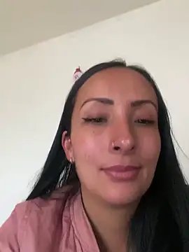 Snapshot of yaralyminjo2 chatting on 12.26.24 yaralyminjo2 online show from 12.26.24