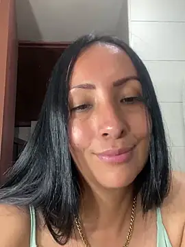 Snapshot of yaralyminjo2 chatting on 01.11.25 yaralyminjo2 online show from 01.11.25