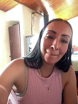 Snapshot of yaralyminjo2 chatting on 01.20.25 yaralyminjo2 online show from 01.20.25