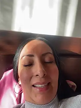 Snapshot of yaralyminjo2 chatting on 01.21.25 yaralyminjo2 online show from 01.21.25