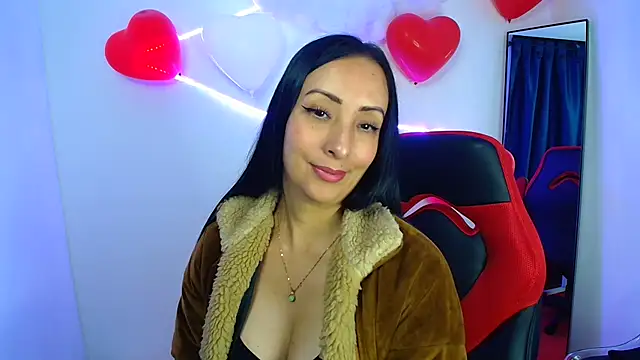 Snapshot of yaralyminjo2 chatting on 02.18.25 yaralyminjo2 online show from 02.18.25