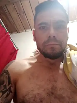 Snapshot of Hot796 chatting on 12.16.25 Hot796 online show from 12.16.25