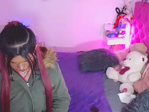 Snapshot of AlexaFontana chatting on 03.06.25 AlexaFontana online show from 03.06.25