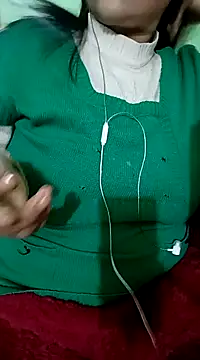 Snapshot of Sexy_Queen6 chatting on 12.14.24 Sexy Queen6 online show from 12.14.24