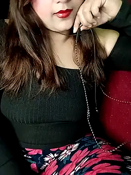 Snapshot of Sexy_Queen6 chatting on 02.13.25 Sexy Queen6 online show from 02.13.25