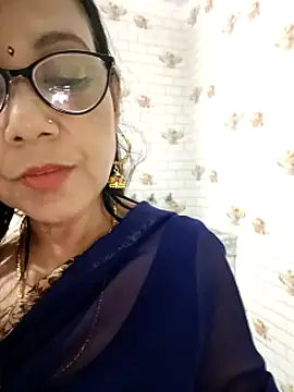 Snapshot of Saroj-Shah chatting on 03.02.25 Saroj-Shah online show from 03.02.25
