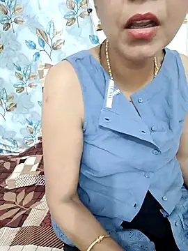 Snapshot of Saroj-Shah chatting on 03.11.25 Saroj-Shah online show from 03.11.25