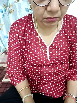 Snapshot of Saroj-Shah chatting on 03.15.25 Saroj-Shah online show from 03.15.25
