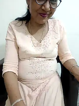 Snapshot of Saroj-Shah chatting on 03.19.25 Saroj-Shah online show from 03.19.25