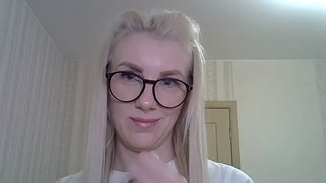 Snapshot of Pabonya91 chatting on 02.20.25 Pabonya91 online show from 02.20.25