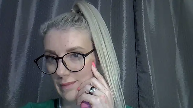 Snapshot of Pabonya91 chatting on 03.15.25 Pabonya91 online show from 03.15.25