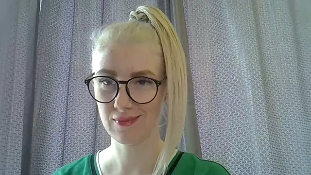 Snapshot of Pabonya91 chatting on 03.18.25 Pabonya91 online show from 03.18.25