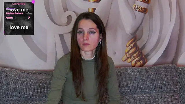 hailey peach online show from 02.05.25