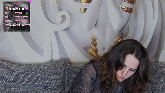 hailey peach online show from 02.09.25