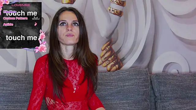 hailey peach online show from 10.11.25