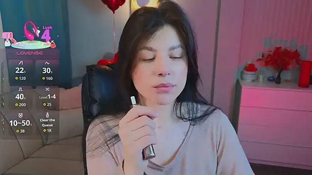 Jenna Adams  online show from 04.14.26