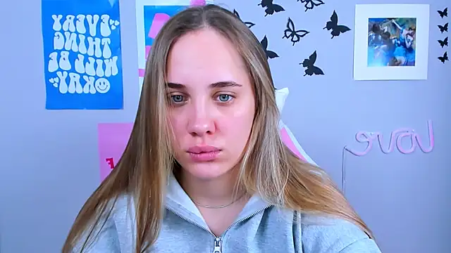 MiaMilas online show from 12.20.24