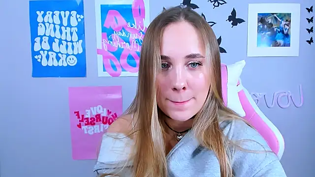 MiaMilas online show from 12.20.24