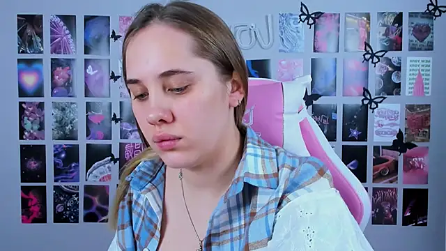 MiaMilas online show from 02.13.25