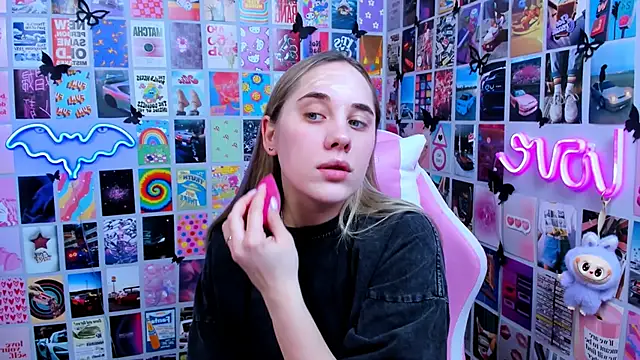 MiaMilas online show from 03.24.26