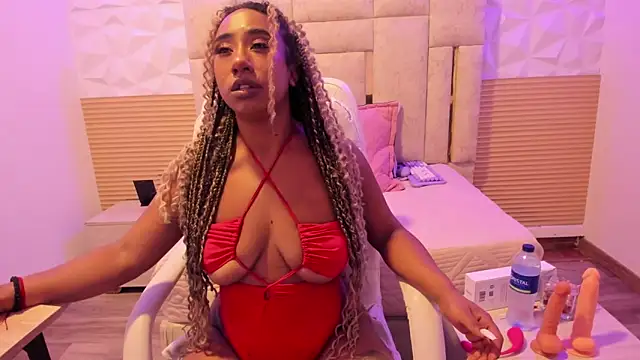  Eveelyn online show from 02.12.26