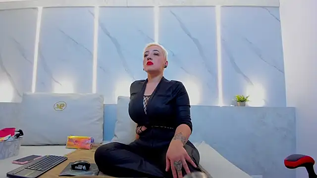 mia becke online show from 01.27.25