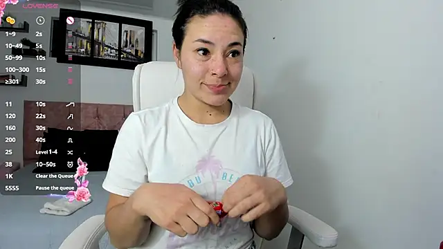 emmaroxi online show from 01.20.25