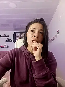 emmaroxi online show from 02.18.25