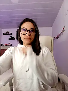 emmaroxi online show from 03.17.25