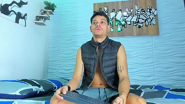 Snapshot of Friendsofeverything_ chatting on 09.19.25 Friendsofeverything  online show from 09.19.25