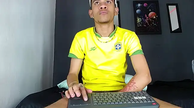 Snapshot of Romancartier_1 chatting on 12.12.24 Romancartier 1 online show from 12.12.24