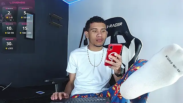 Snapshot of Romancartier_1 chatting on 01.07.25 Romancartier 1 online show from 01.07.25