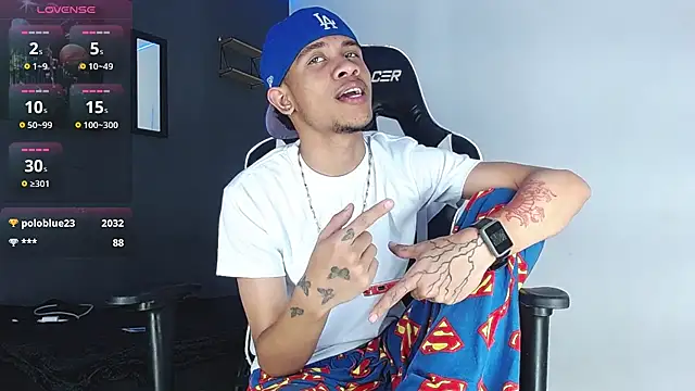 Snapshot of Romancartier_1 chatting on 01.08.25 Romancartier 1 online show from 01.08.25