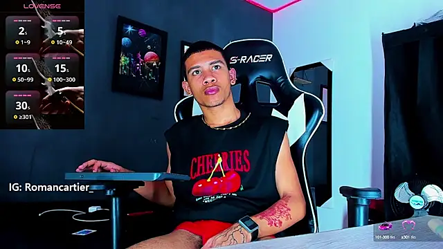 Snapshot of Romancartier_1 chatting on 02.08.25 Romancartier 1 online show from 02.08.25