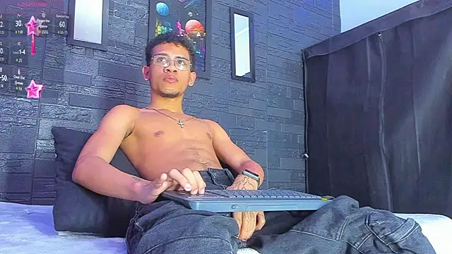 Snapshot of Romancartier_1 chatting on 09.09.25 Romancartier 1 online show from 09.09.25