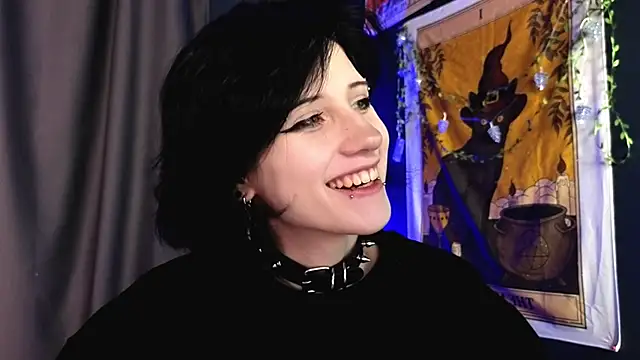 dark vamp  online show from 12.15.24