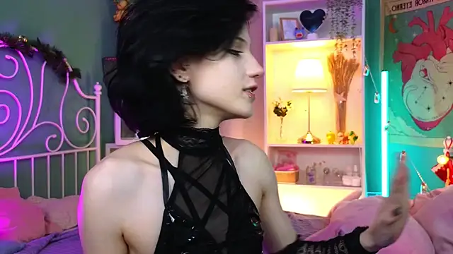 dark vamp  online show from 12.20.24