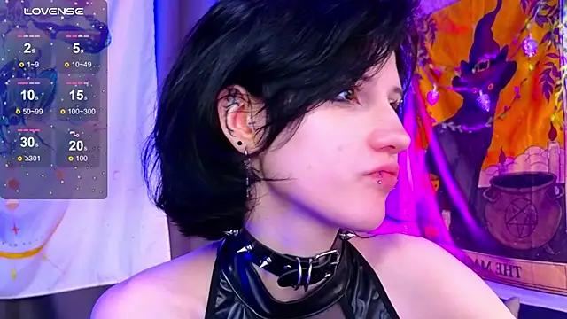 dark vamp  online show from 12.29.24