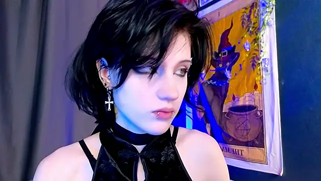 dark vamp  online show from 12.29.24