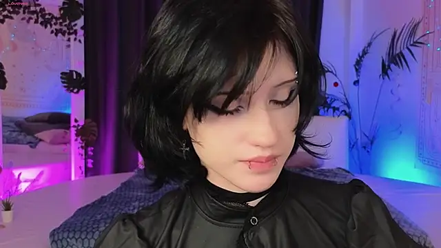 dark vamp  online show from 01.15.25