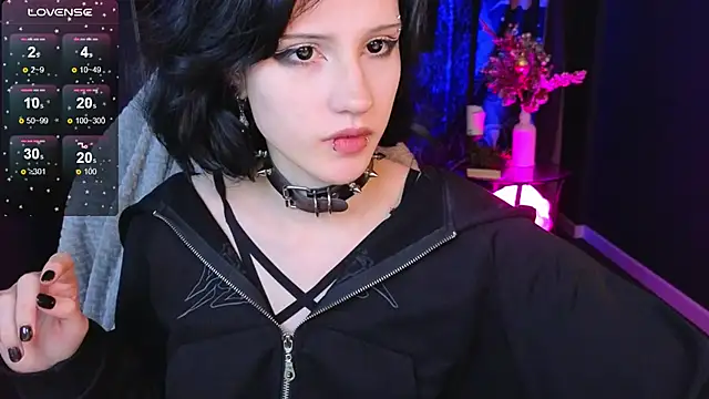 dark vamp  online show from 01.31.25