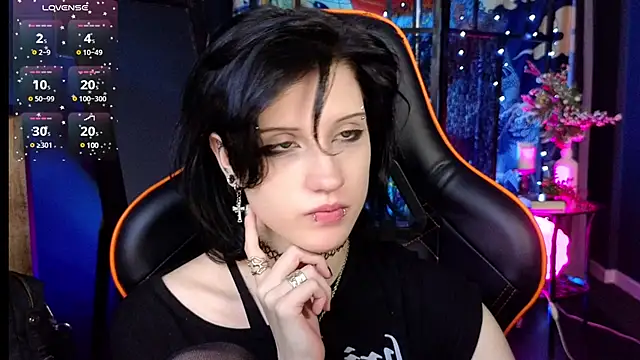 dark vamp  online show from 02.14.25