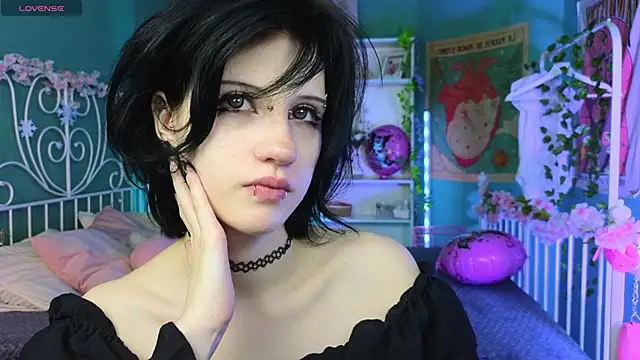 dark vamp  online show from 02.20.25