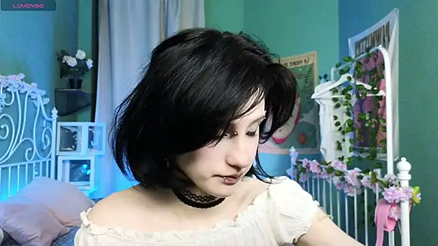 dark vamp  online show from 02.24.25