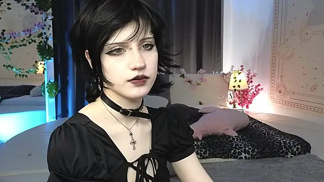 dark vamp  online show from 03.02.25